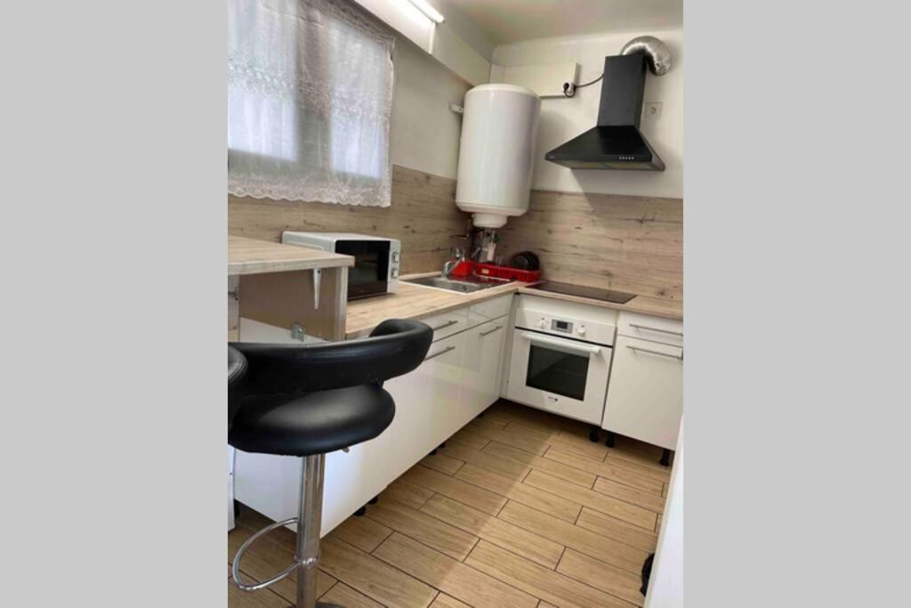 Charmant T3 A Toulon Commerces Et Bus A Proximite Екстер'єр фото